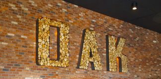 The Smokin’ Oak Pit and Drinkery