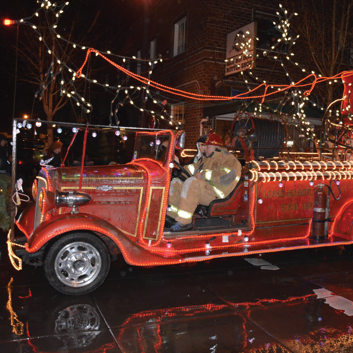 santa photos vancouver wash washougal christmas parade ClarkCoTalk